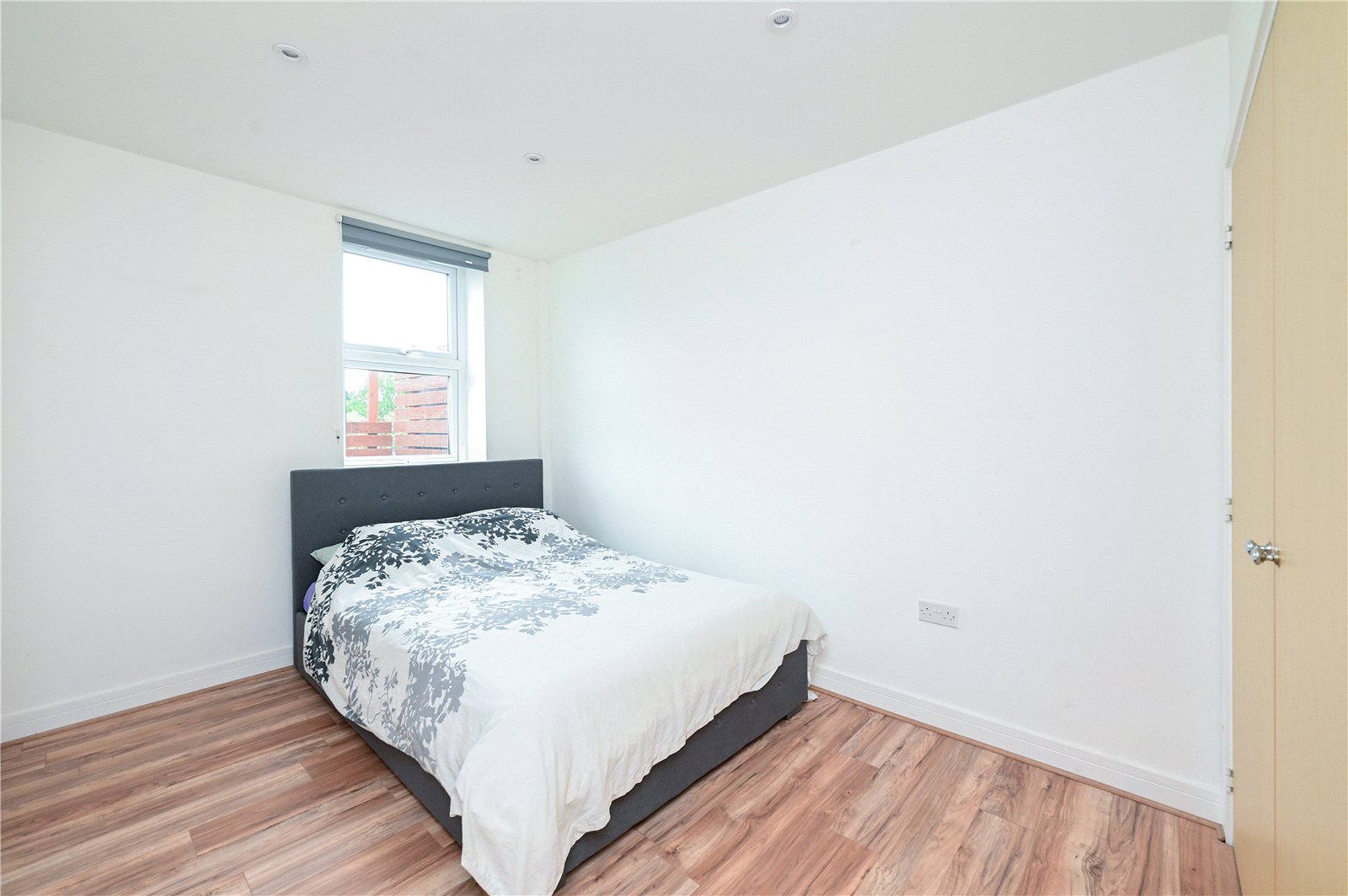 Plough Road, Yateley, Hampshire, GU46, photo 5