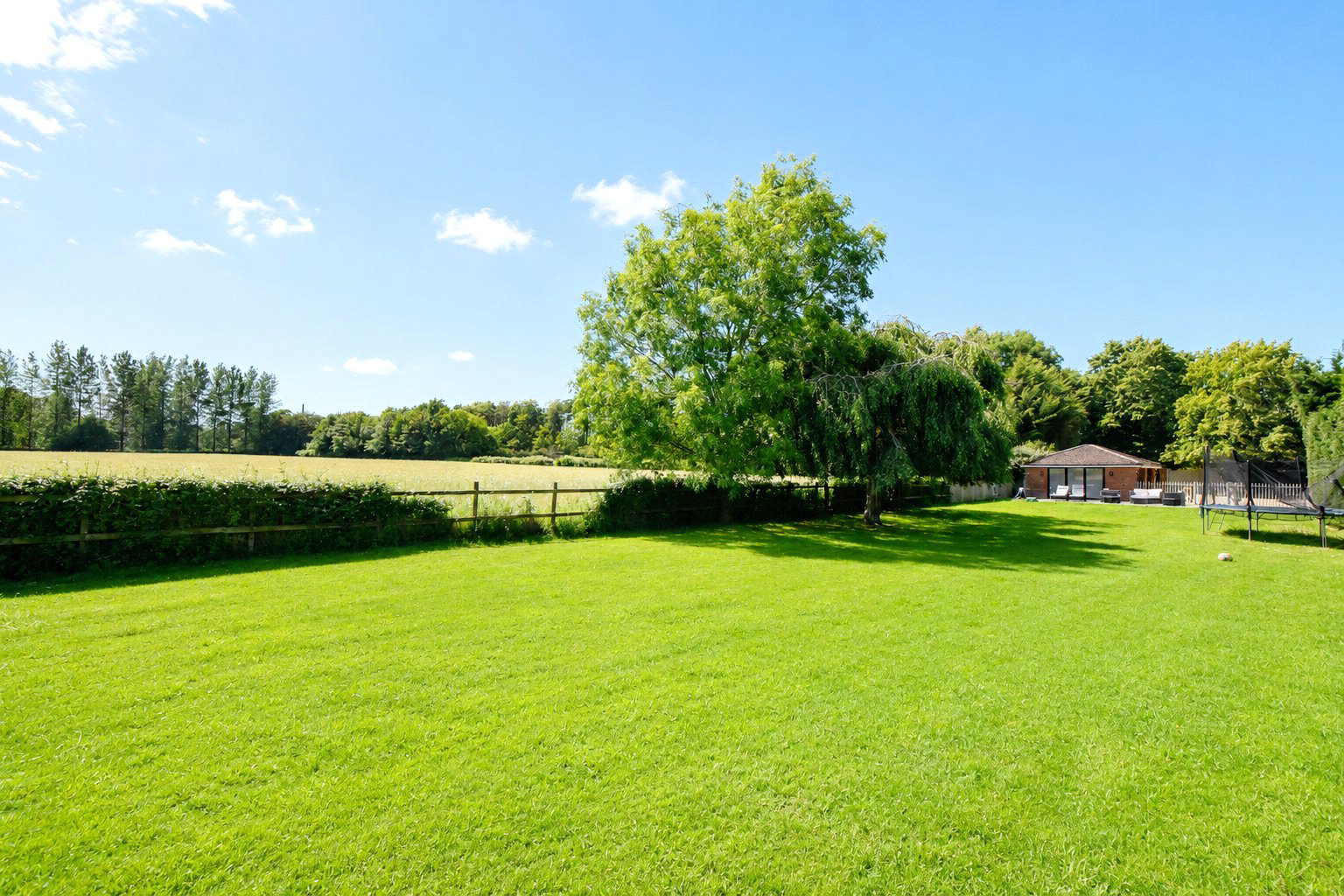 Reading Road, Sherfield-on-Loddon, Hook, Hampshire, RG27, photo 2