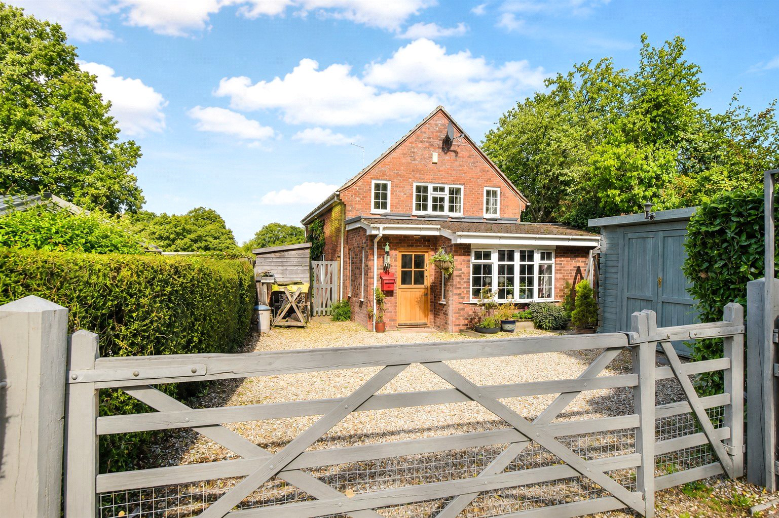 Newnham Road, Newnham, Hook, Hampshire, RG27