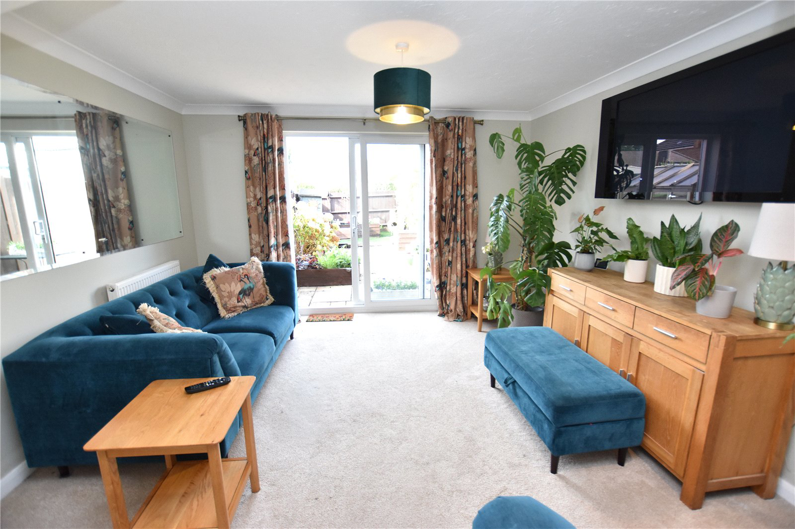 Ferndown Gardens, Farnborough, Hampshire, GU14, photo 2