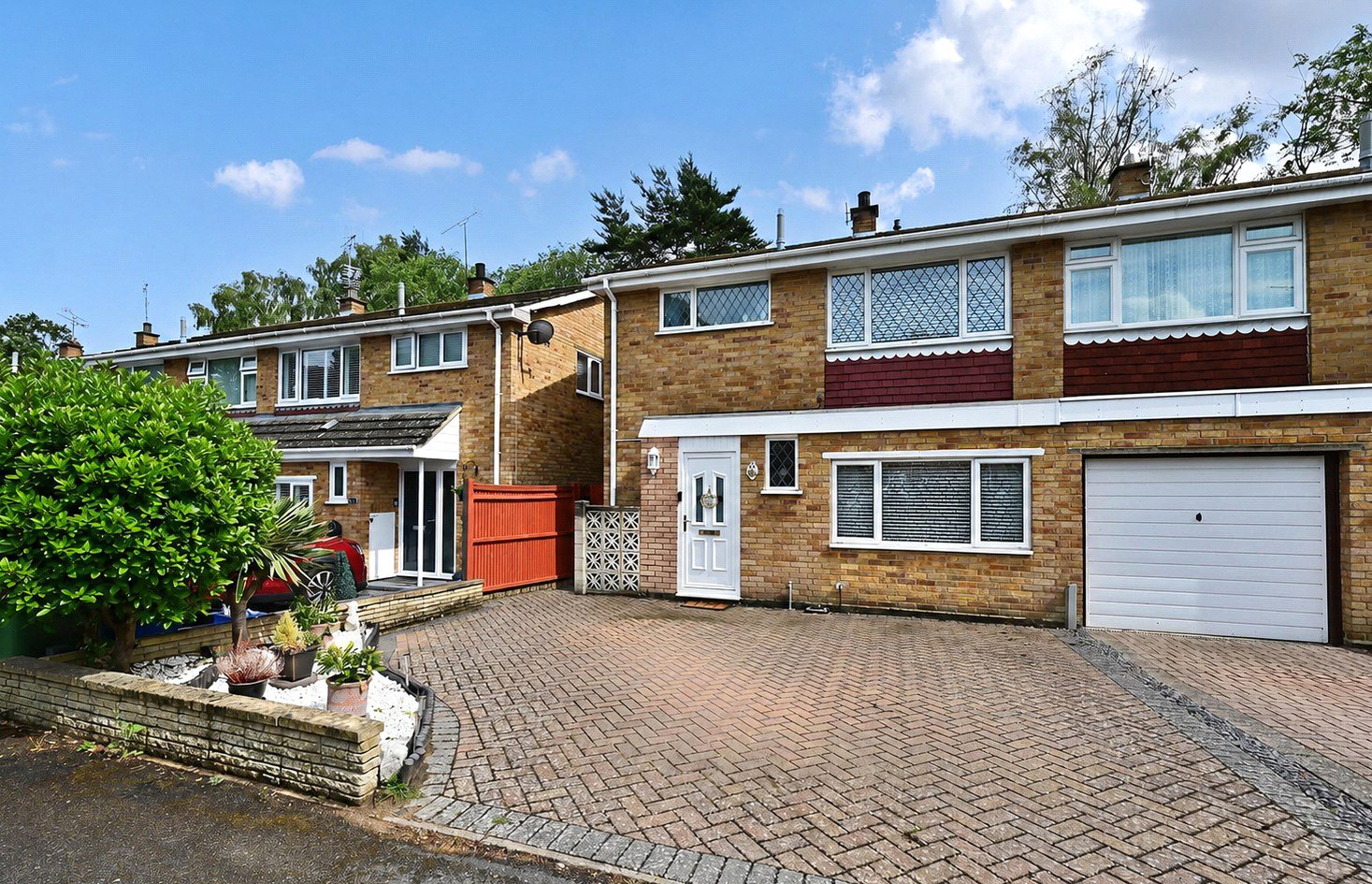 Cotswold Close, Farnborough, Hampshire, GU14
