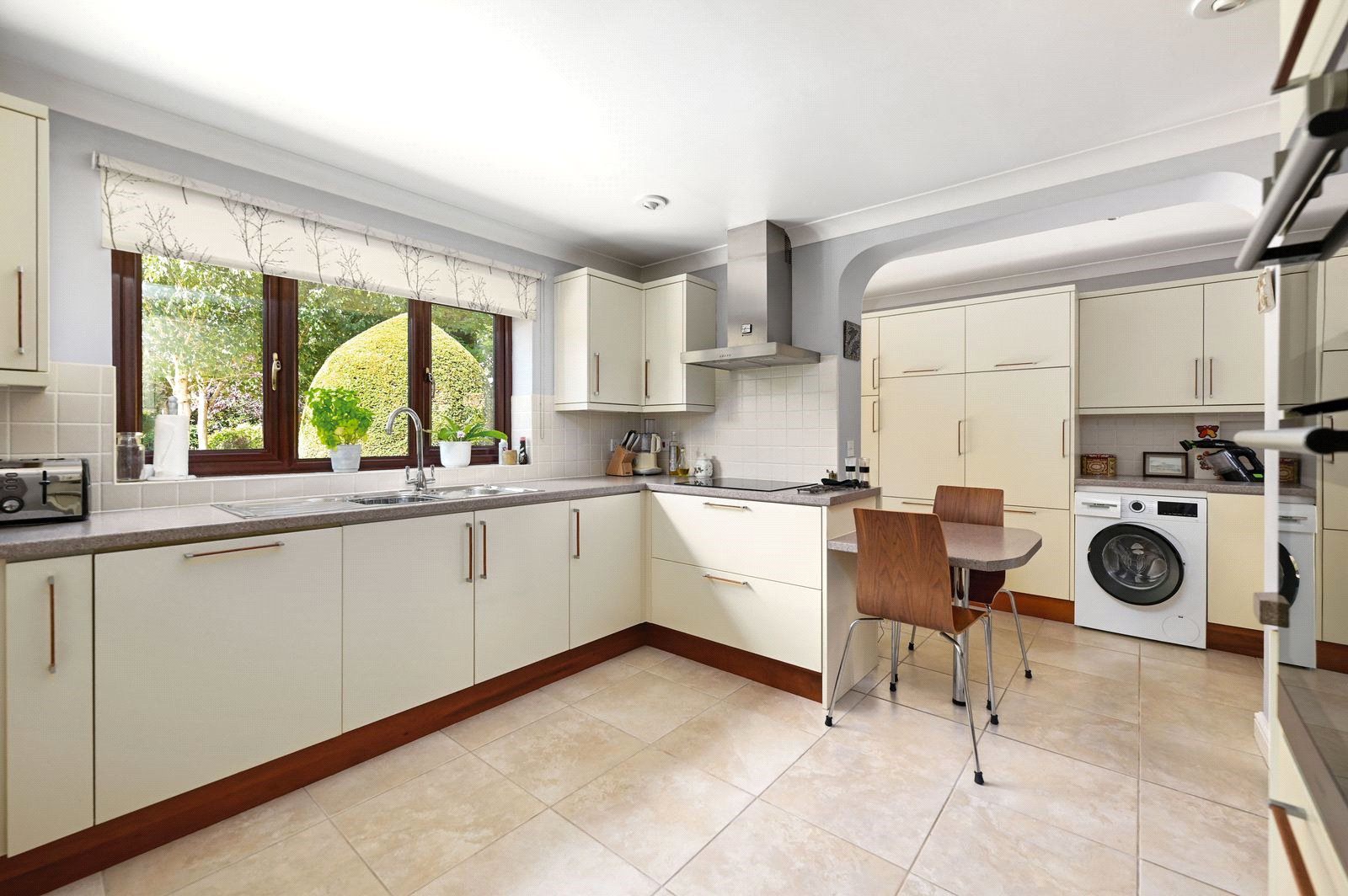 Fernhill Road, Farnborough, Hampshire, GU14, photo 5