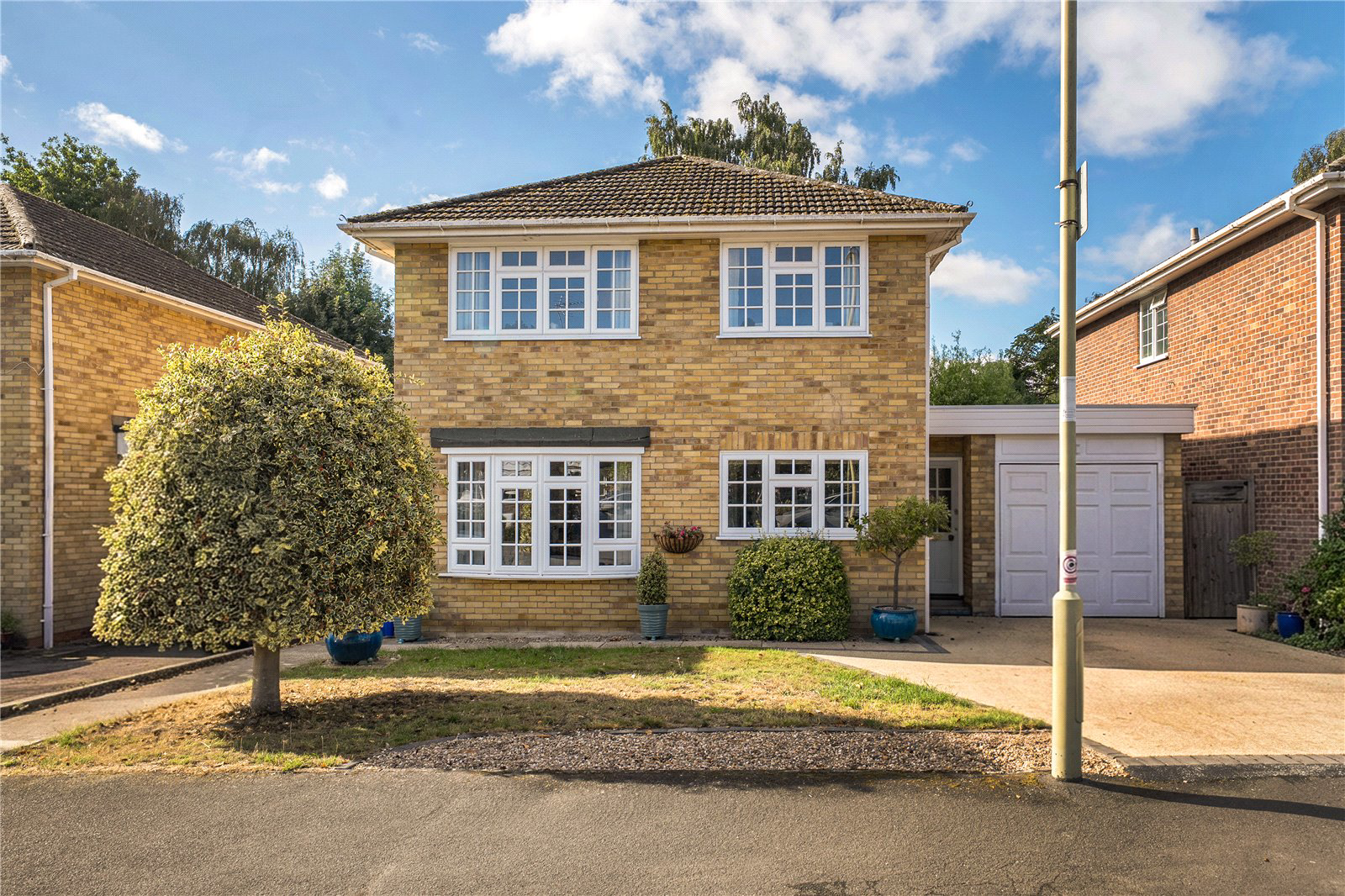 Harebell Close, Hartley Wintney, Hook, Hampshire, RG27