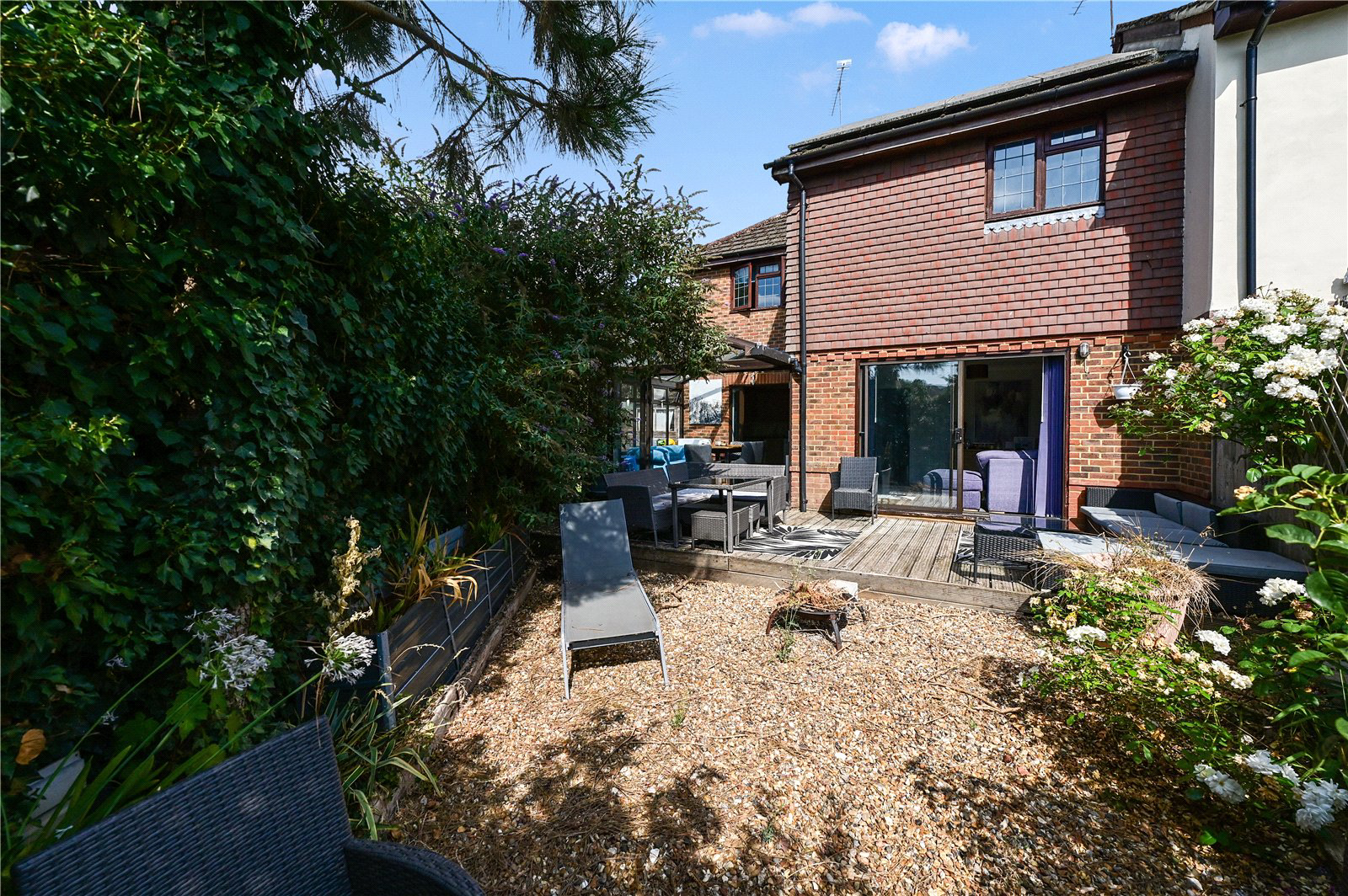 Bridge Mews, Tongham, Farnham, Surrey, GU10