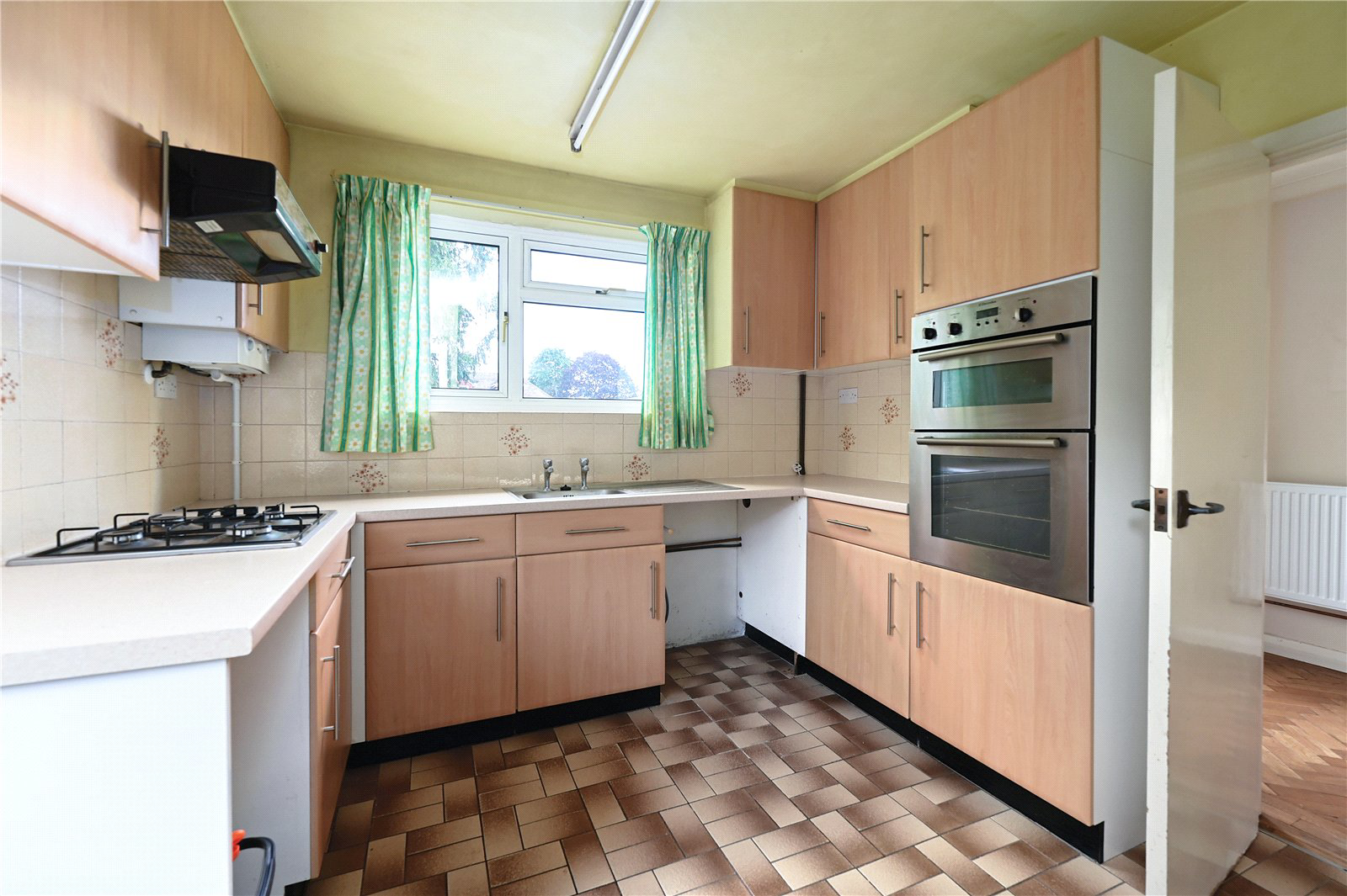 Courtmoor Avenue, Fleet, Hampshire, GU52, photo 4