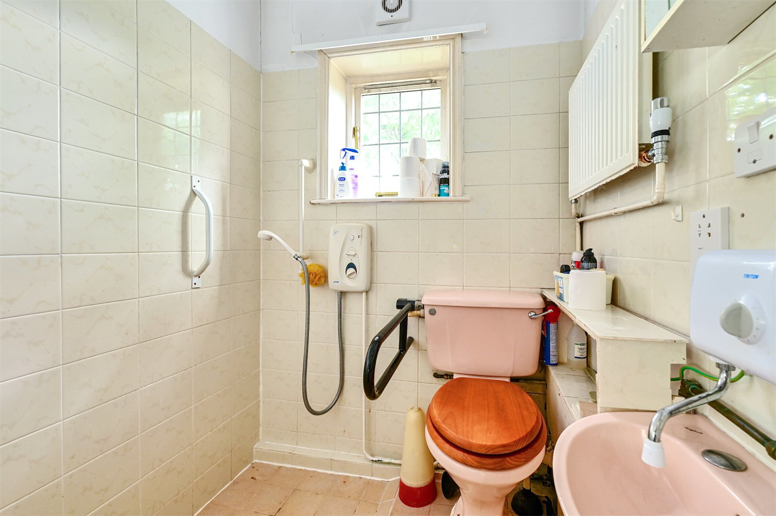 Minley Road, Blackwater, Camberley, Hampshire, GU17, photo 15