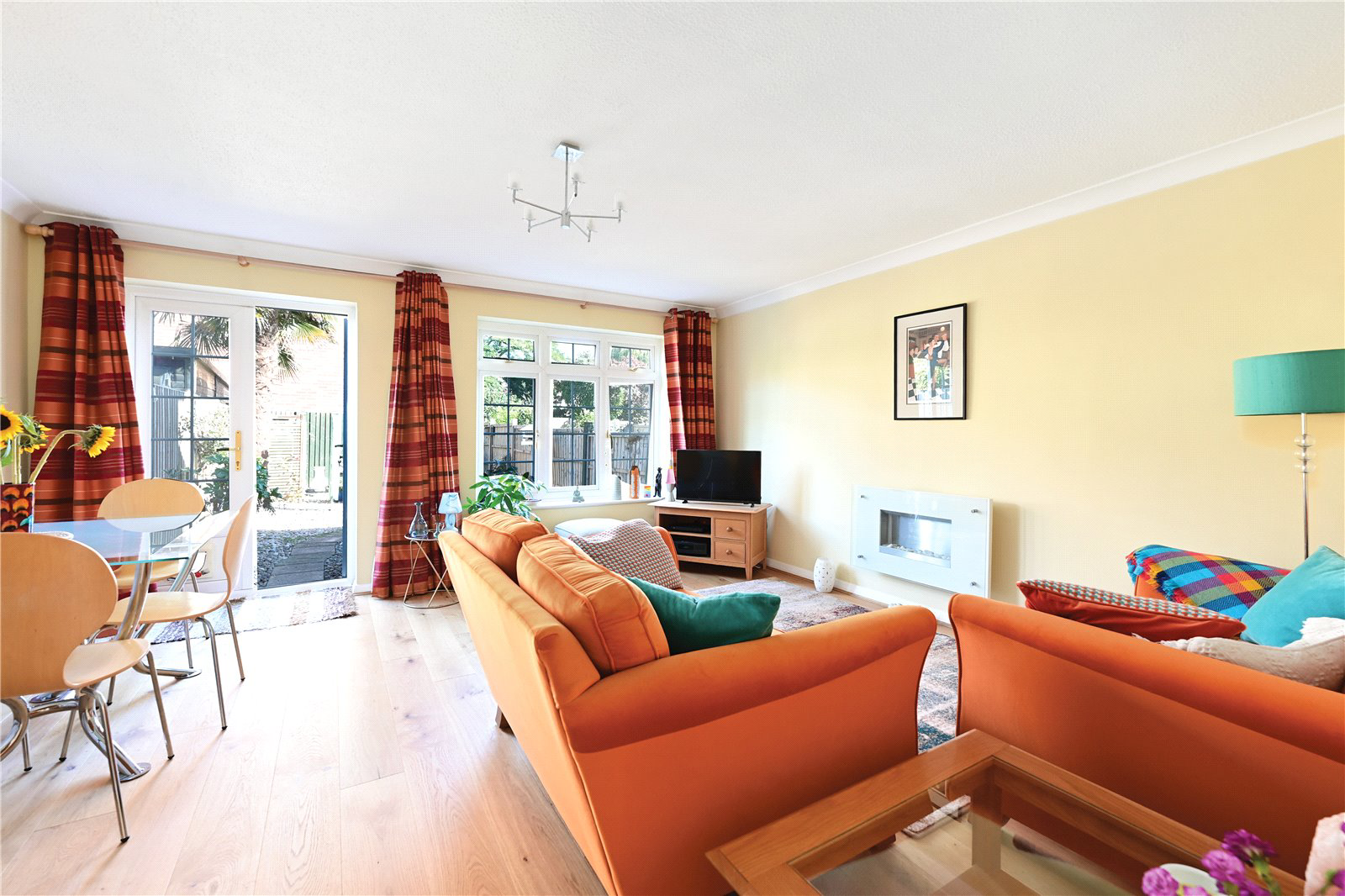 Harebell Close, Hartley Wintney, Hook, RG27, photo 2