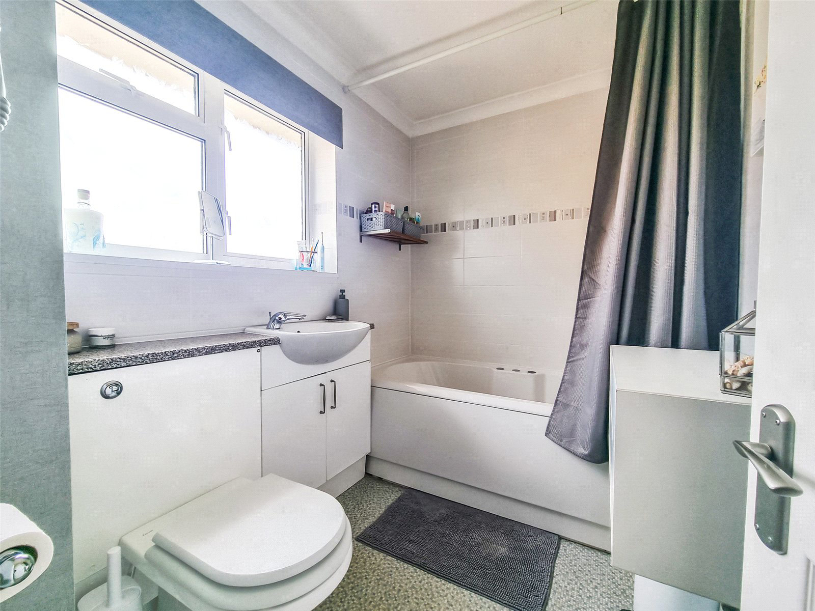 Shawfield Lane, Ash, Guildford, Surrey, GU12, photo 8