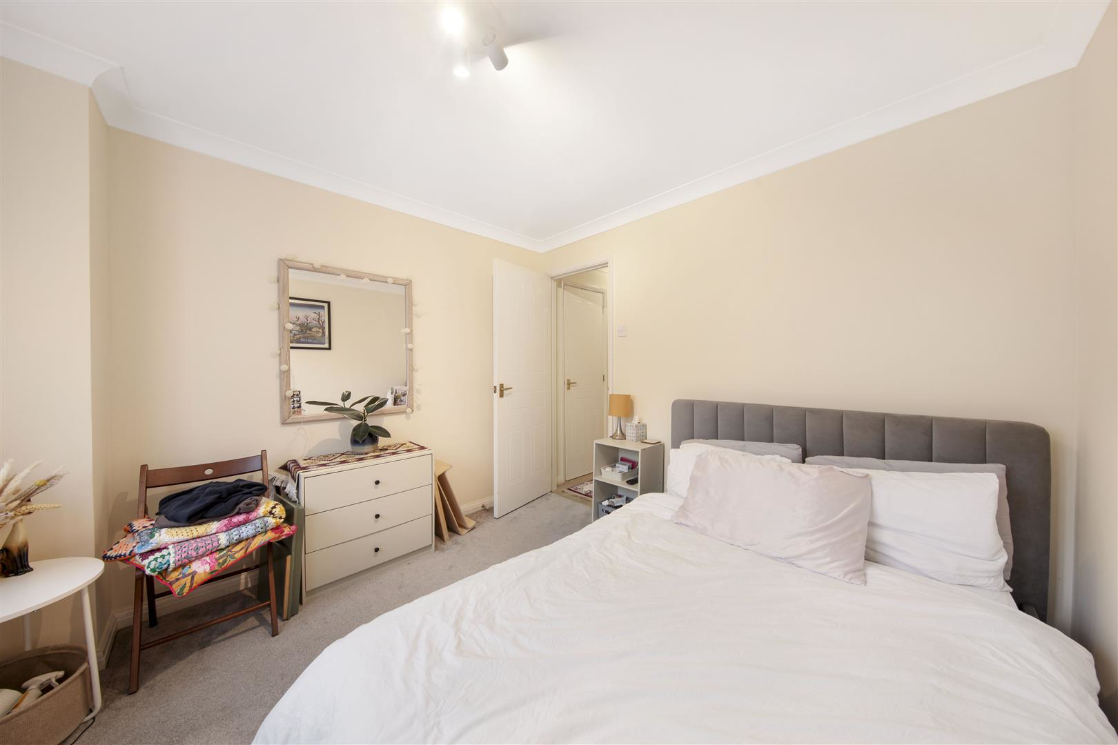 Dorset Mews, Finchley, photo 4