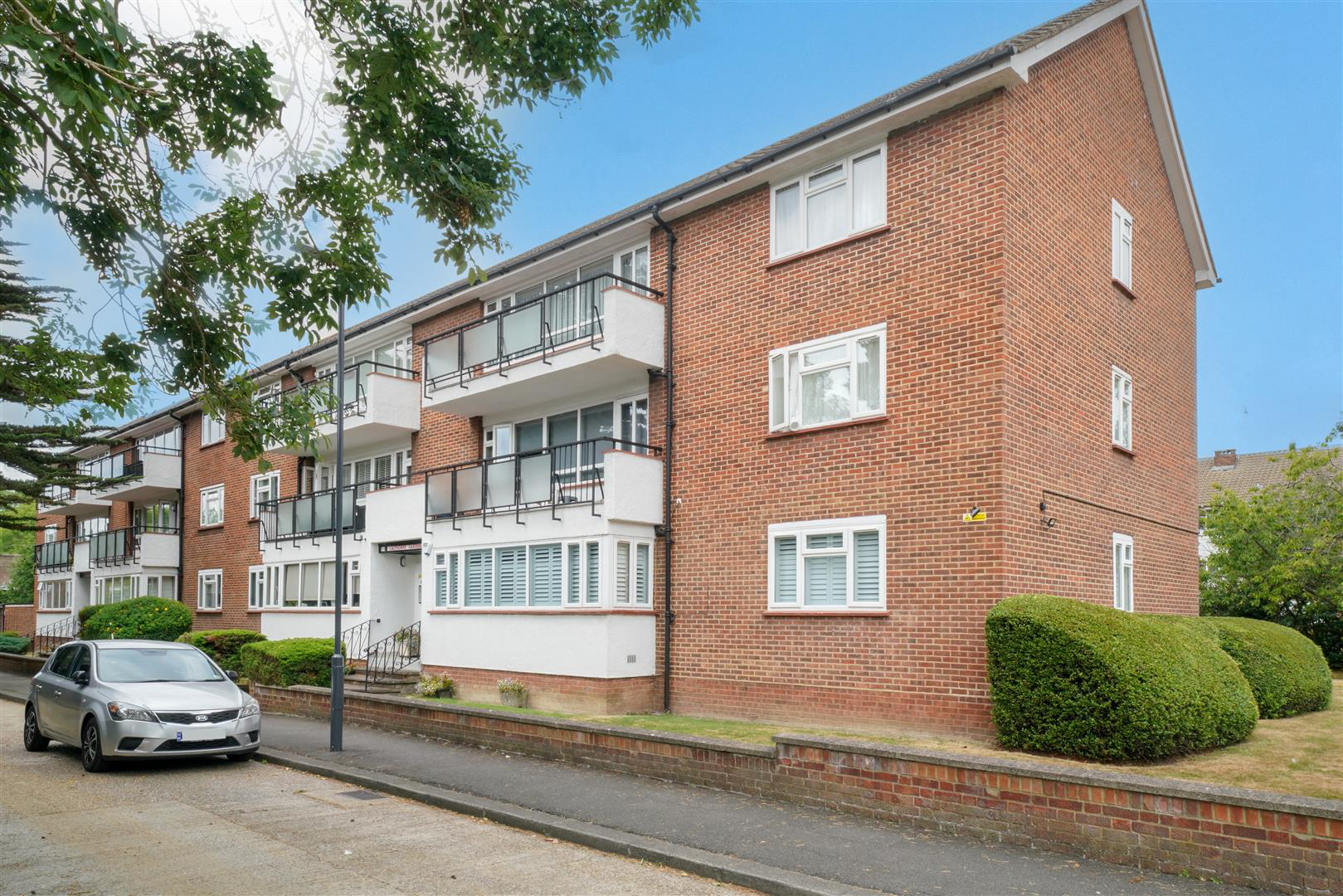 Calthorpe Gardens, Edgware