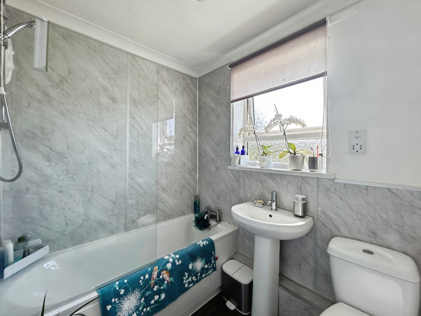 St. Erth, Three bed home in village location with no chain, photo 16