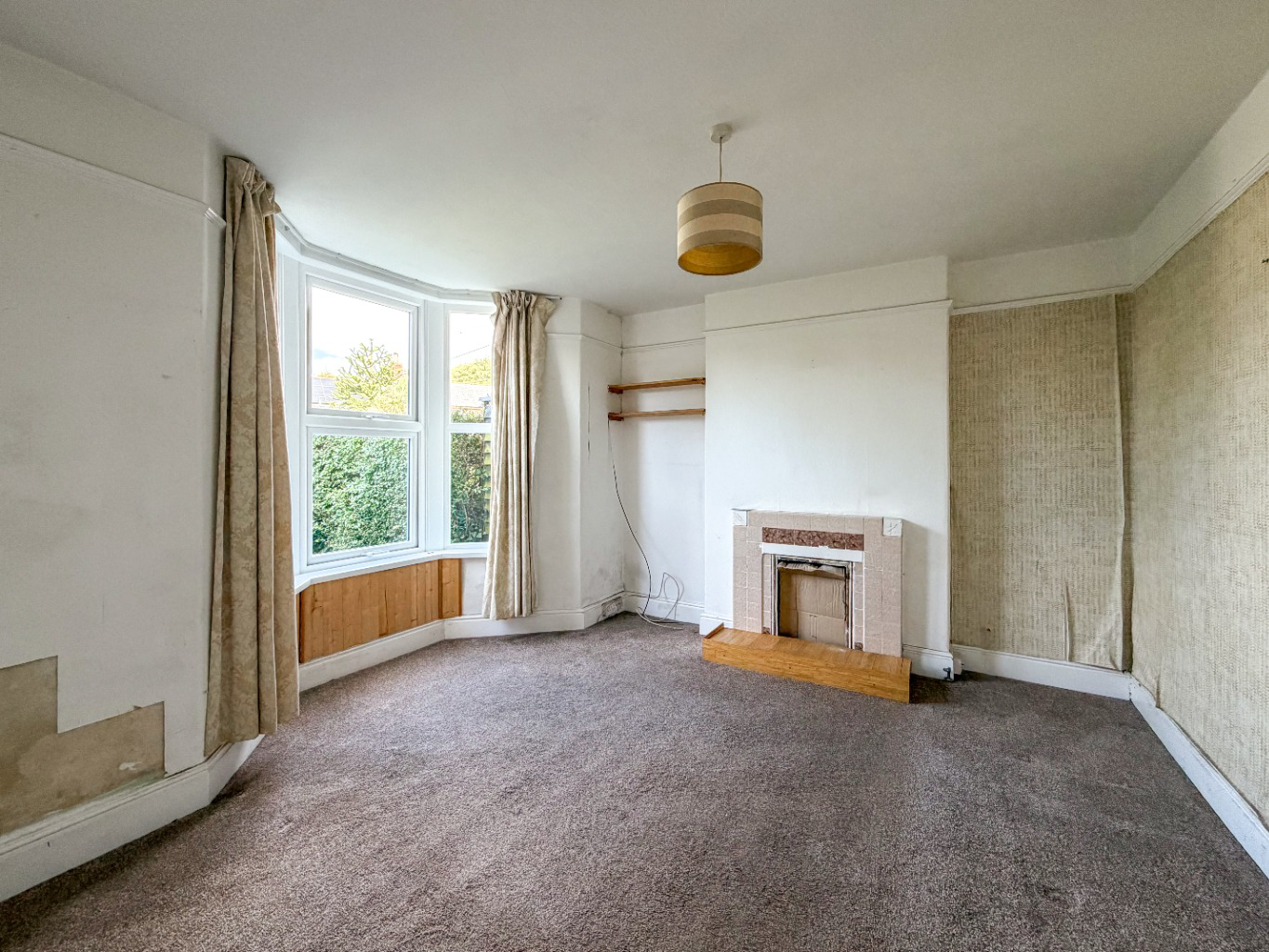 Hayle, Three bed home in convenient location, photo 2