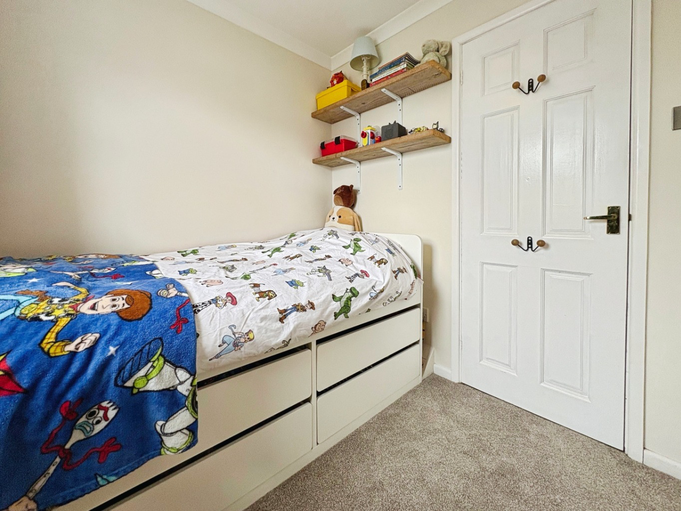Goldsithney, Immaculately presented three bed home, photo 13