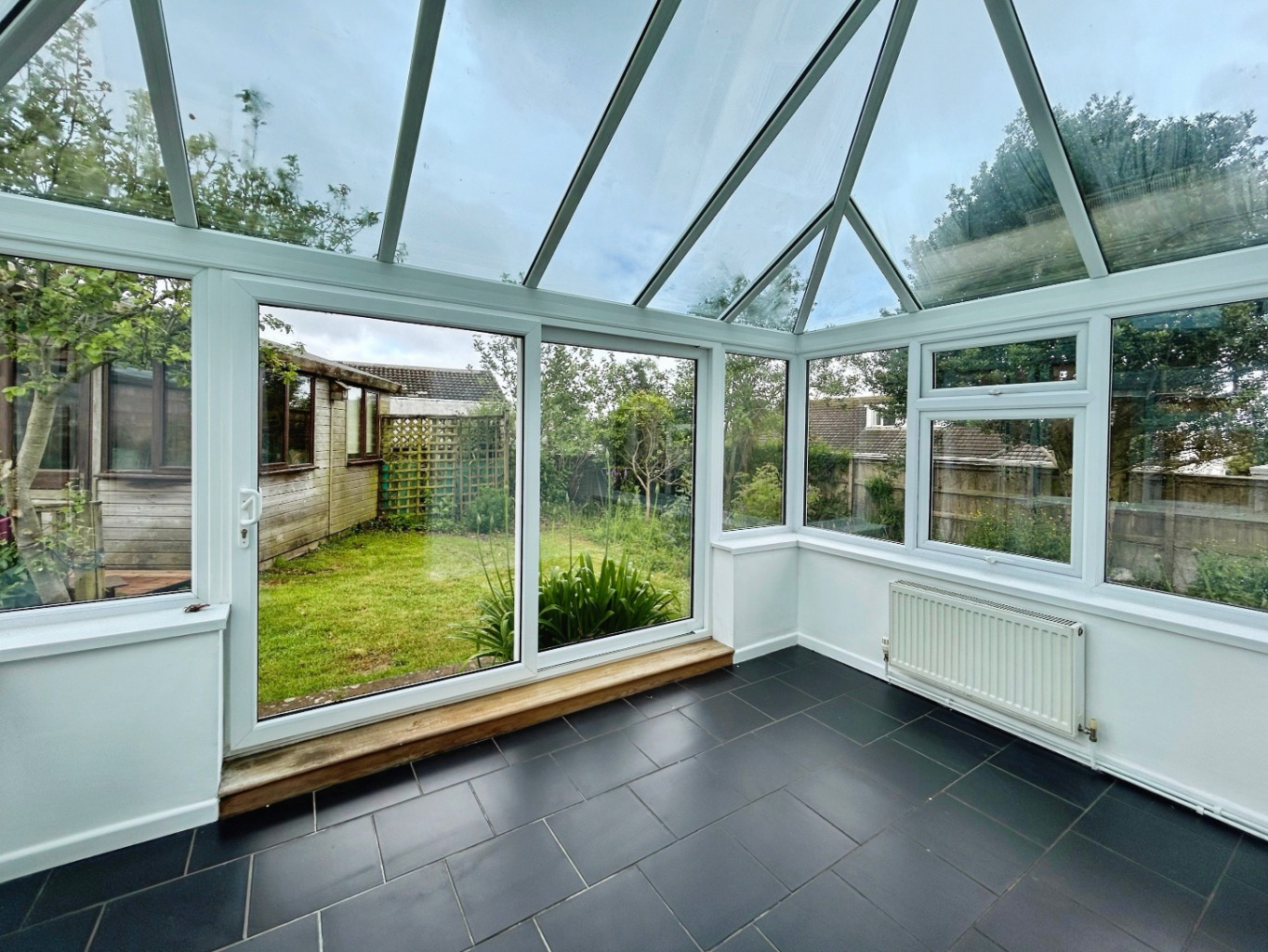 Hayle, Detached bungalow on large plot, photo 10