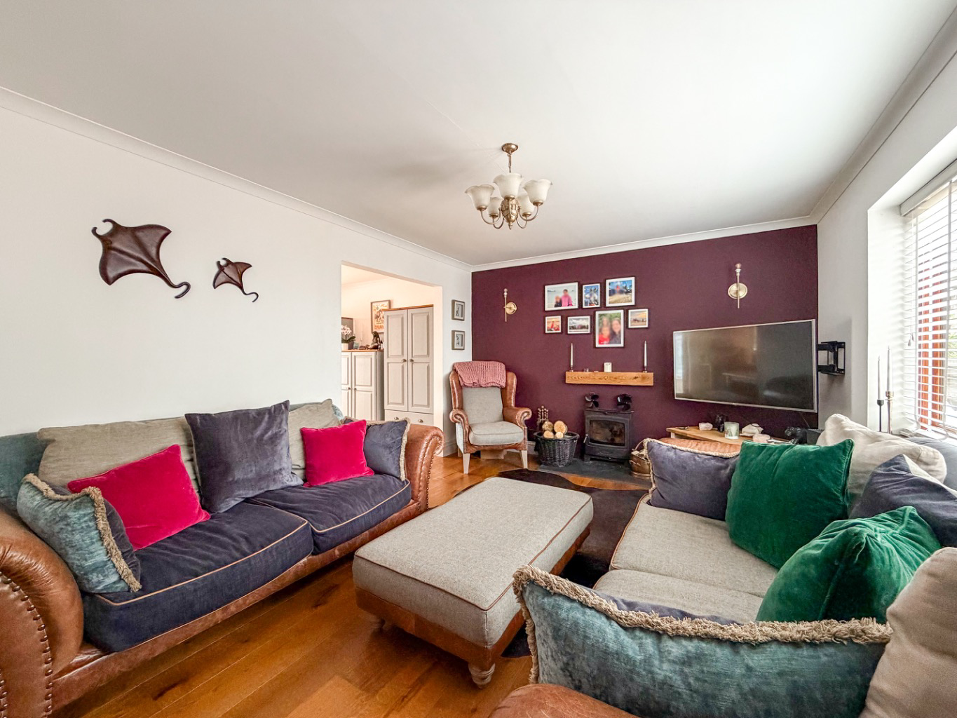 Gulval, Spacious home on generous corner plot, photo 7