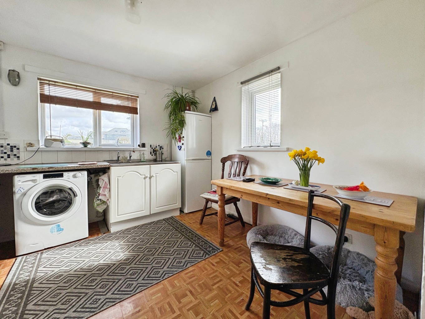 Cury, Two bed home with generous outdoor space, photo 3