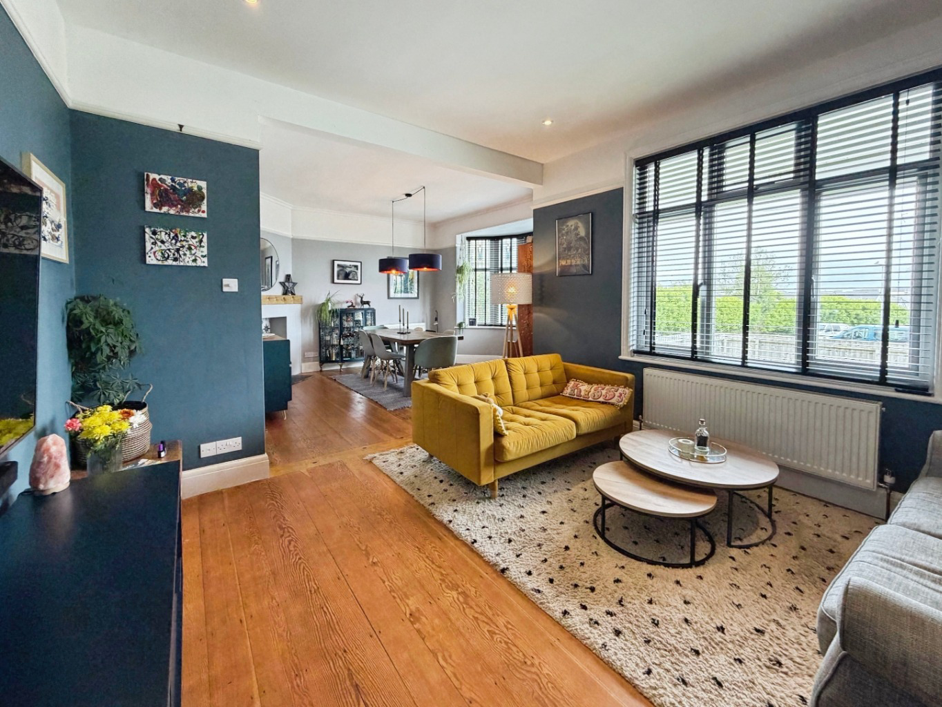 Helston, Spacious four bed family home, photo 3