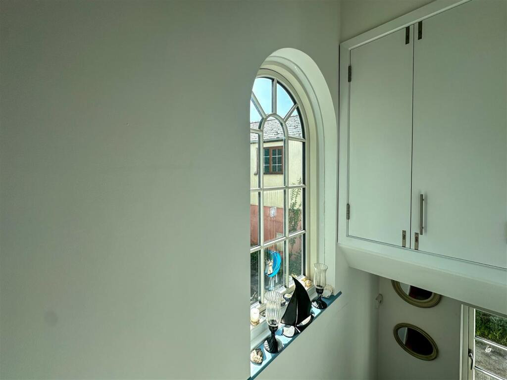 Reversed level house near the Quay, Devoran, photo 6