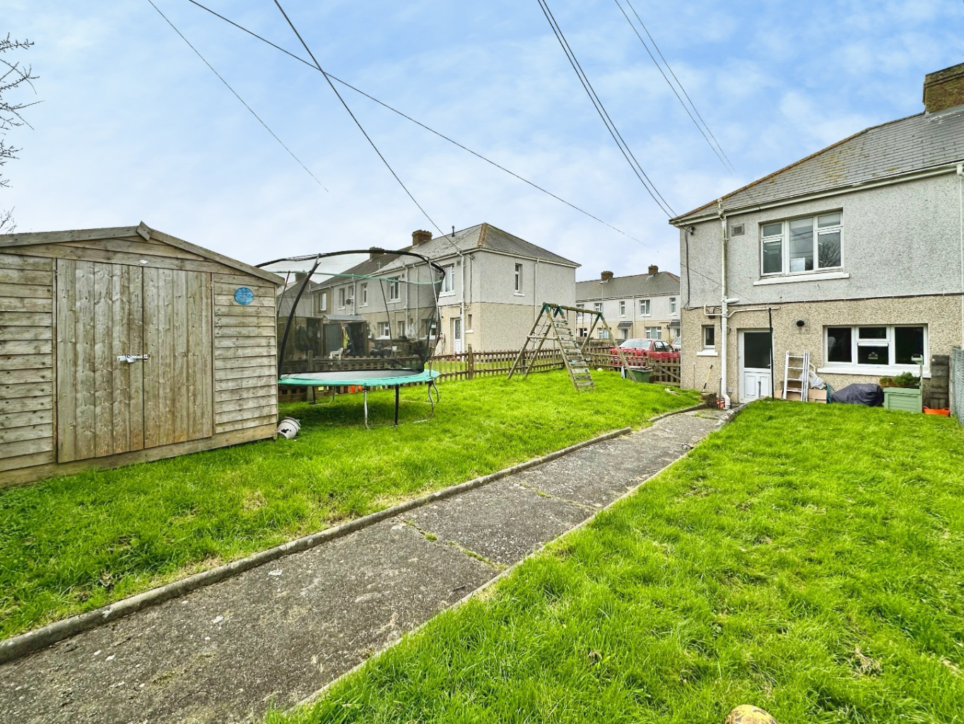 Helston, Three bed home conveniently located, photo 15
