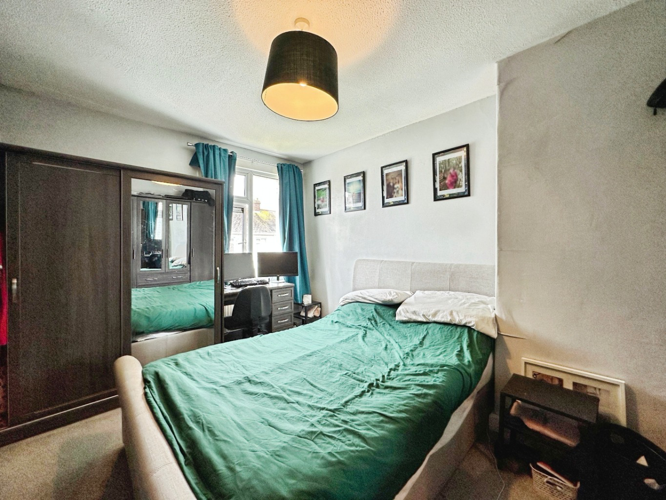 Helston, Three bed home conveniently located, photo 8