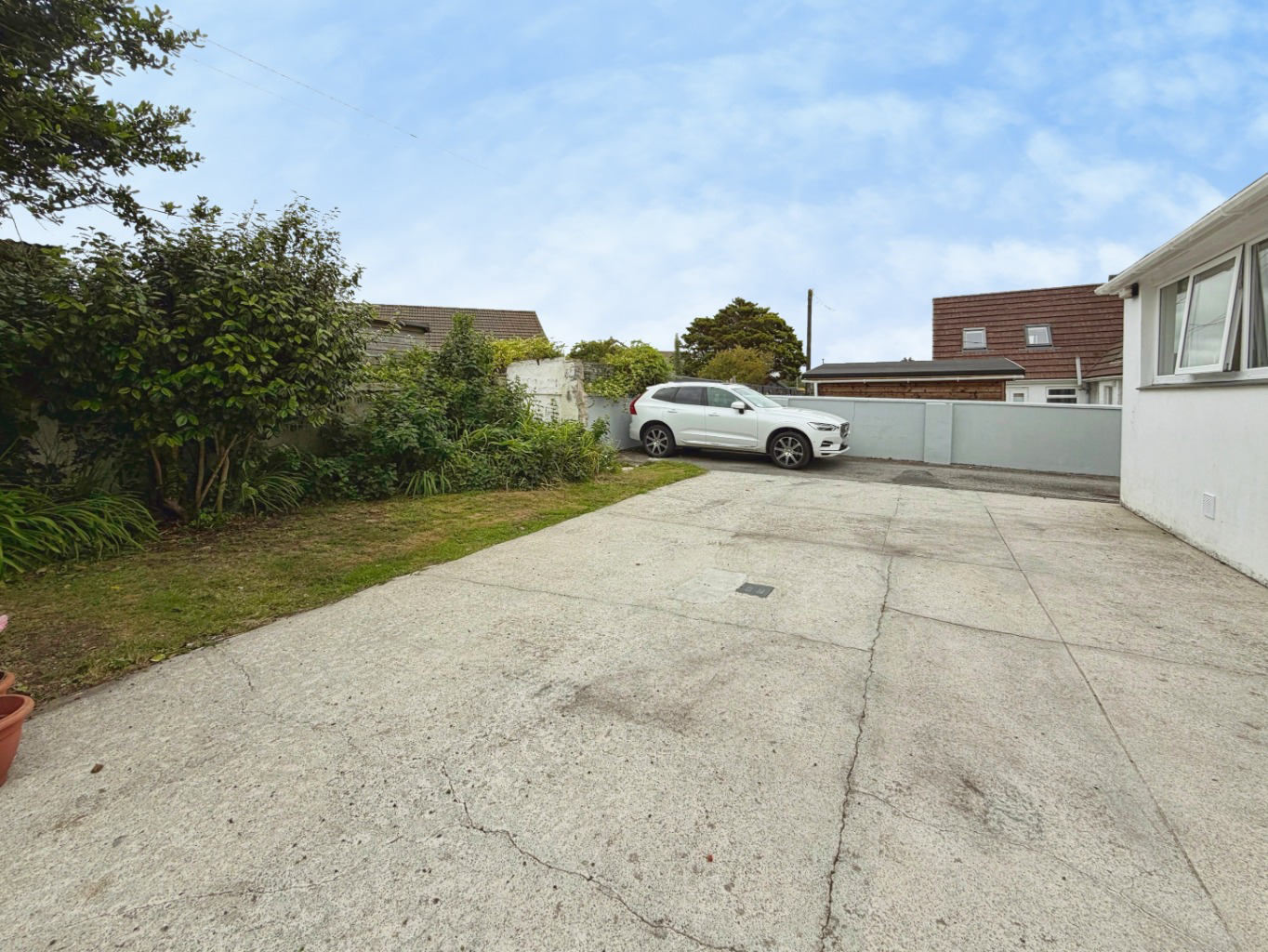 Helston, Spacious four bed family home, photo 22