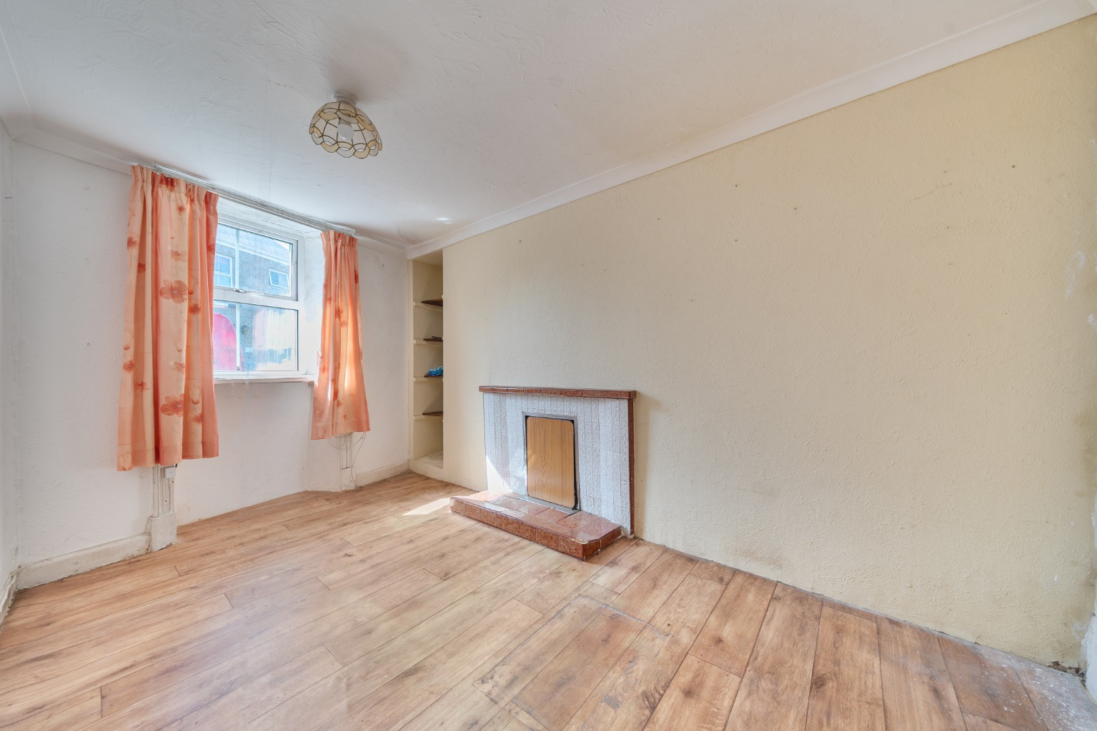 Sithney, A handsome doer-upper with two reception rooms and two bedrooms plus a garden., photo 5