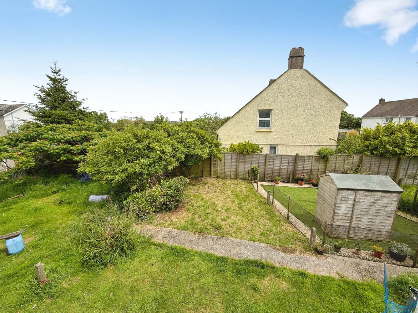 Mawgan, First floor flat with no onward chain, photo 10