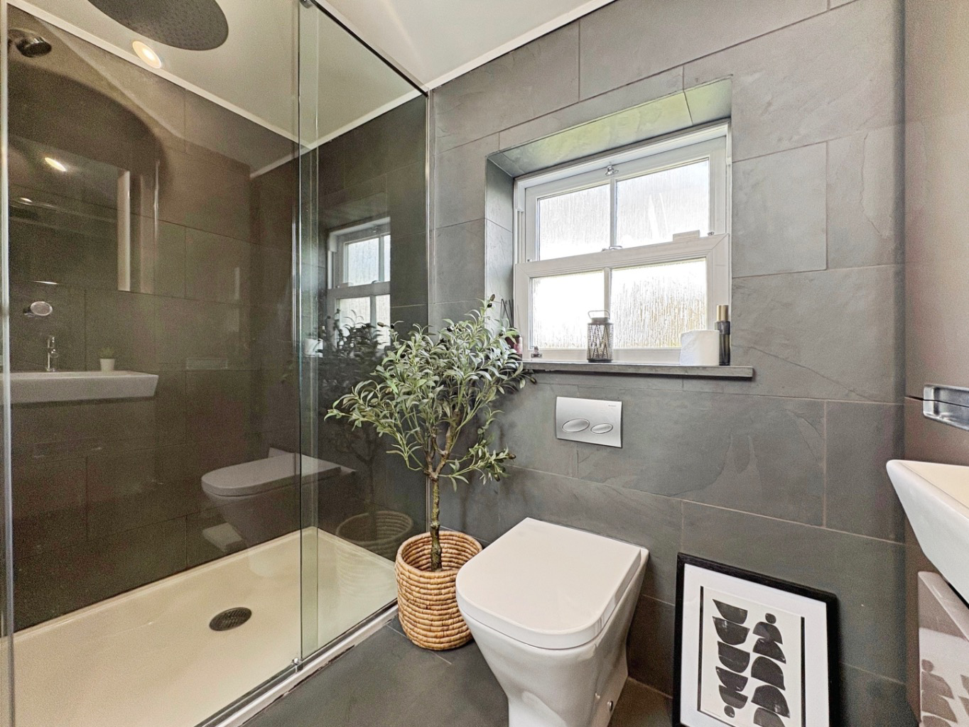 Leedstown, Three bedroom family home, photo 13