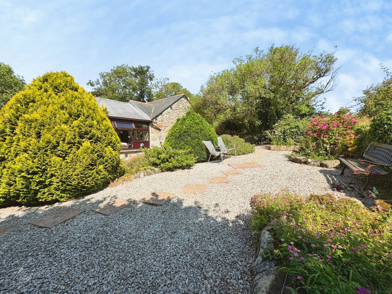 Near Goldsithney, Barn conversion in rural setting, photo 13