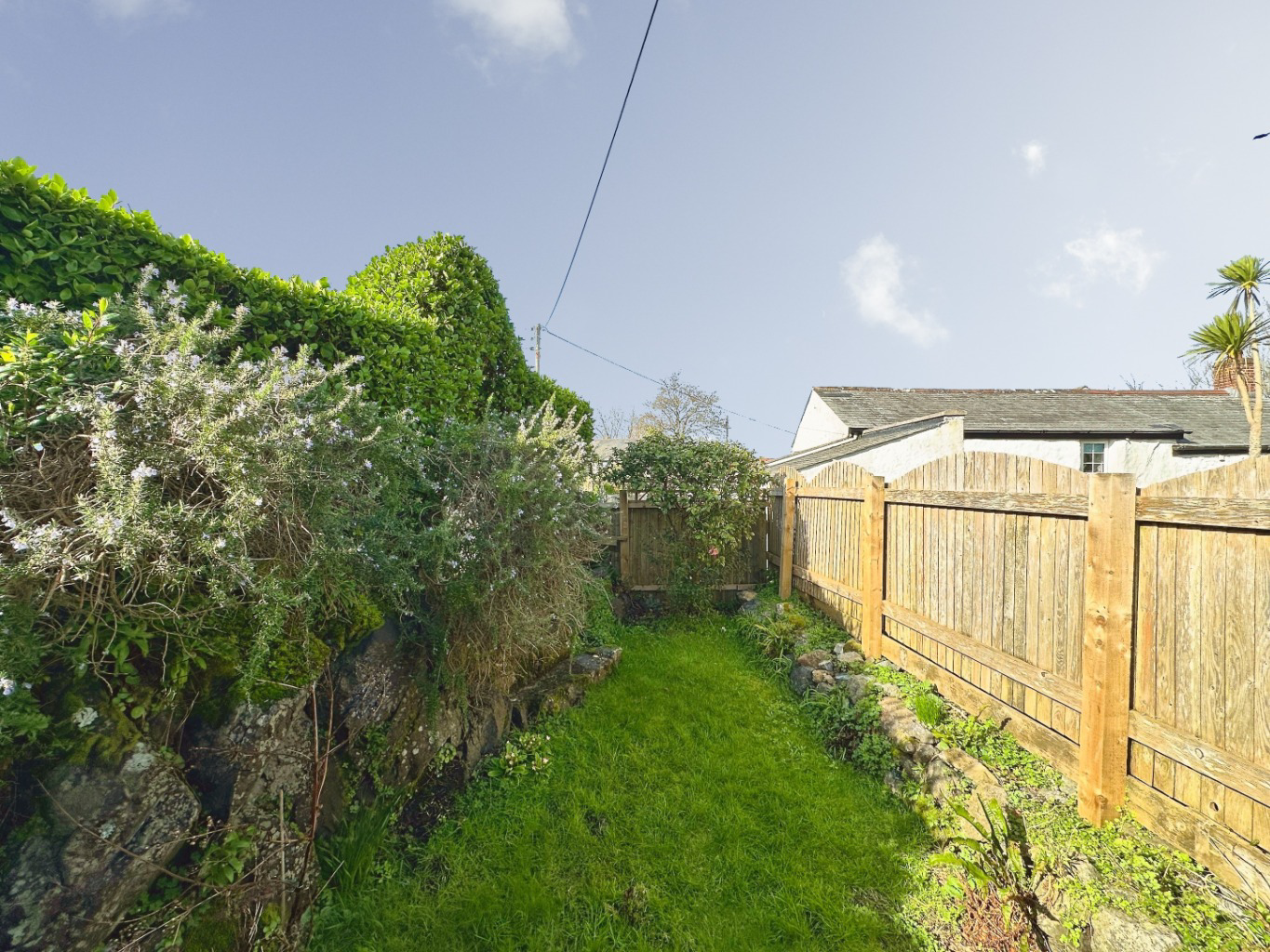 Kuggar, Detached bungalow with potential and no chain, photo 12