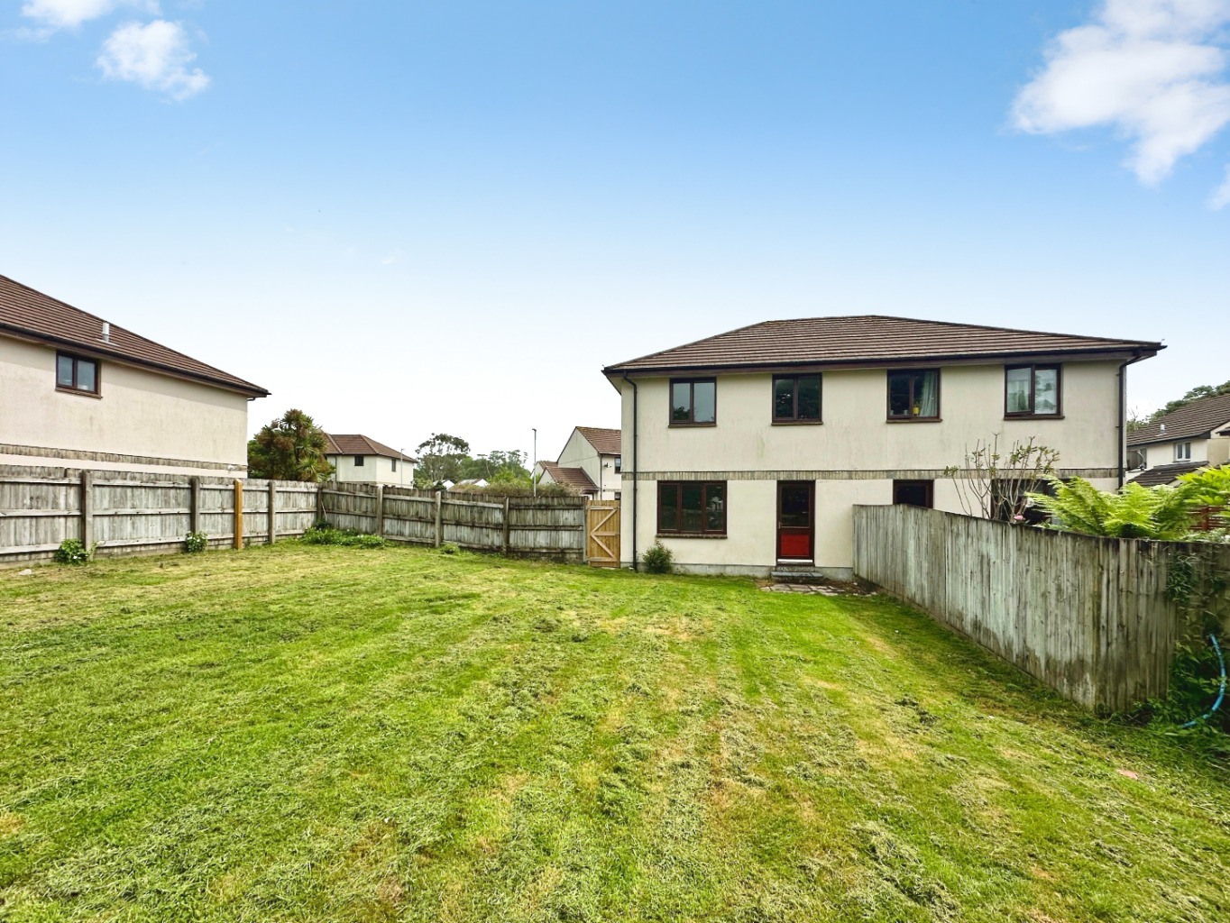 Helston, Family home with large garden