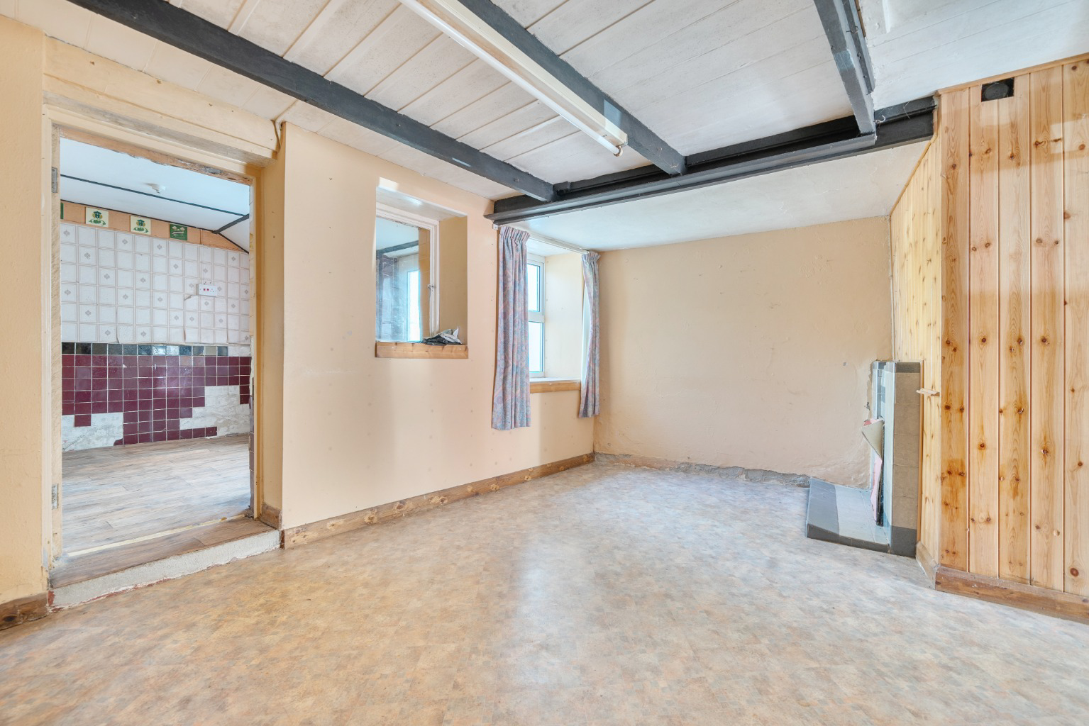 Sithney, A handsome doer-upper with two reception rooms and two bedrooms plus a garden., photo 3