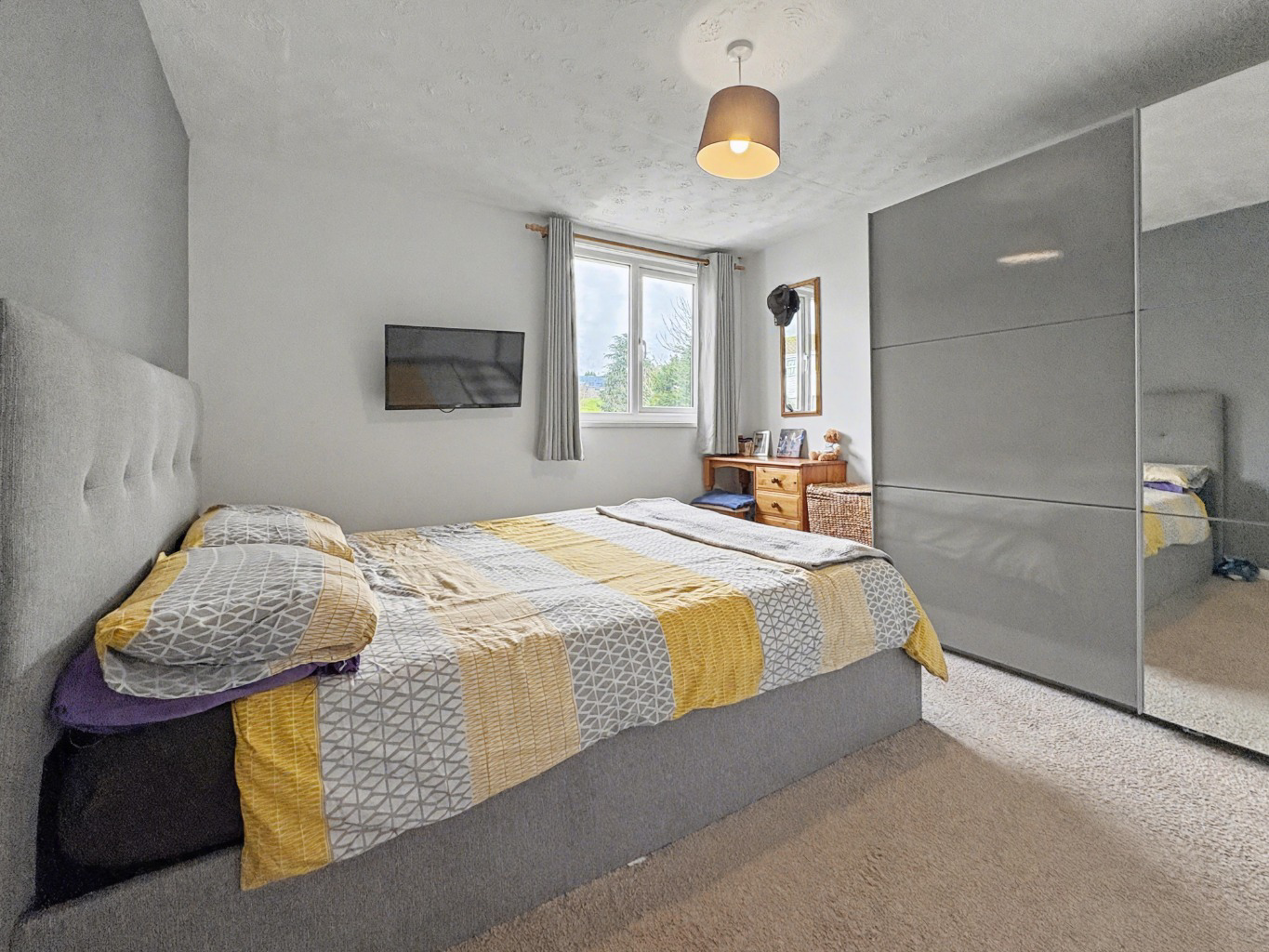 Helston, Well presented three bedroom home, photo 12