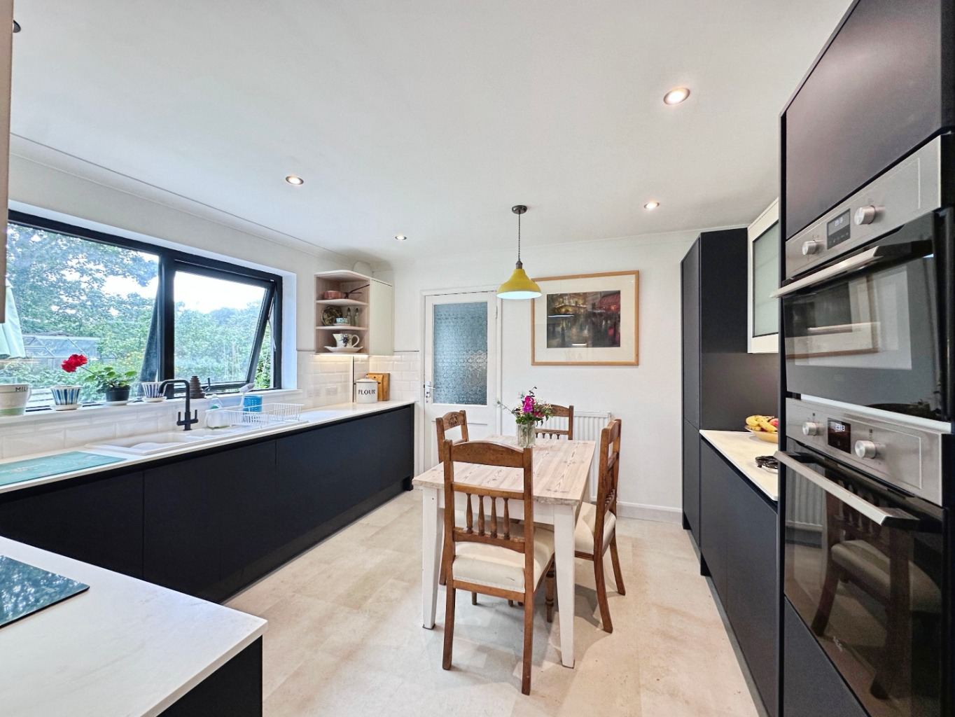 Mullion, Spacious four bed home, photo 8