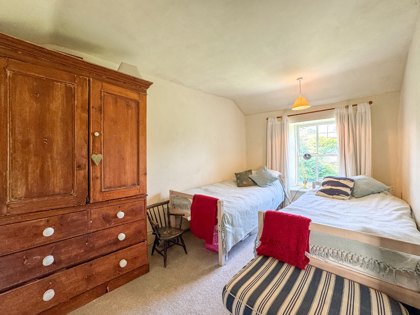 Near Godolphin Cross, Countryside home set within large grounds, photo 21
