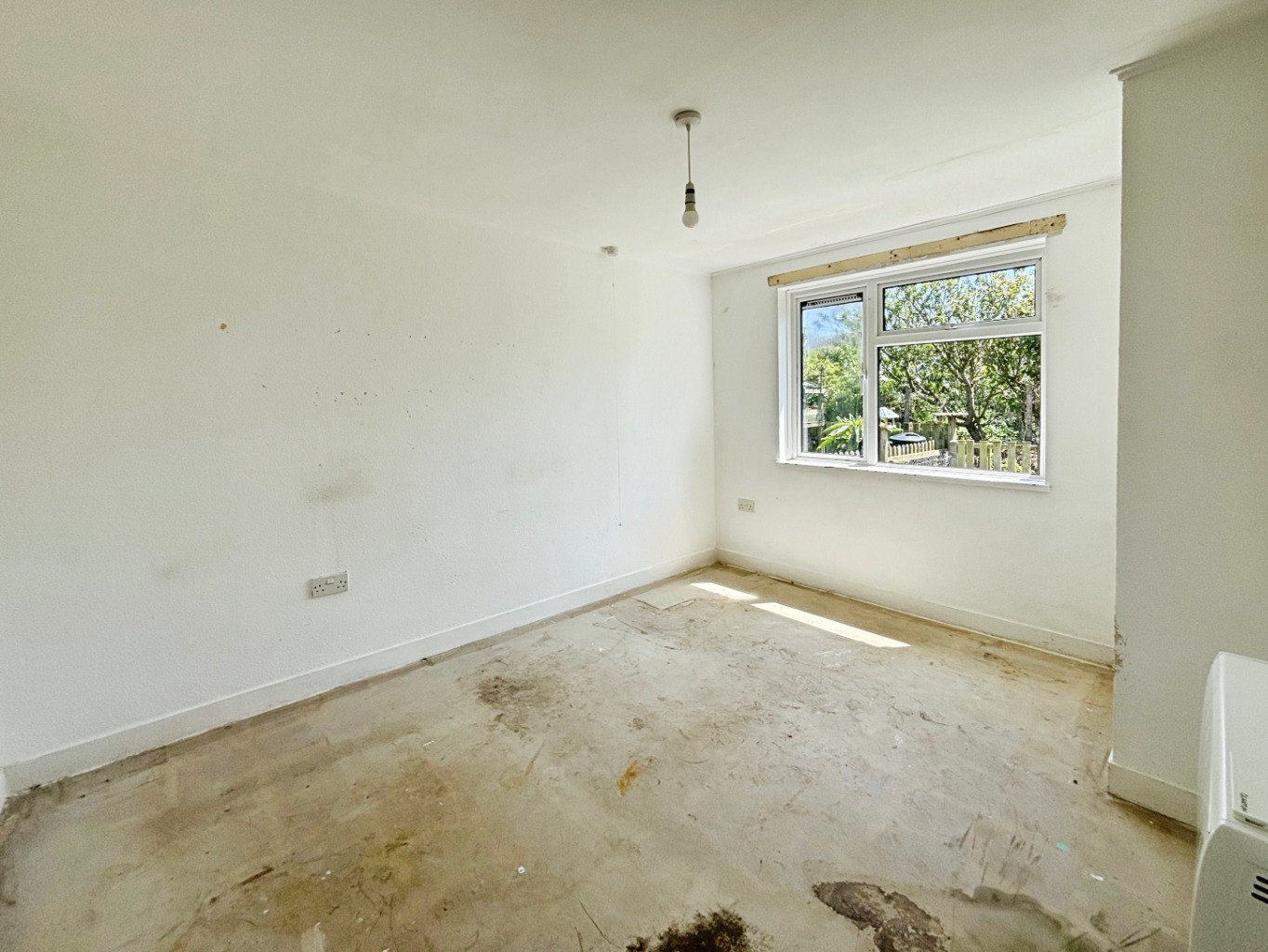The Lizard, One bed bungalow with no chain, photo 5