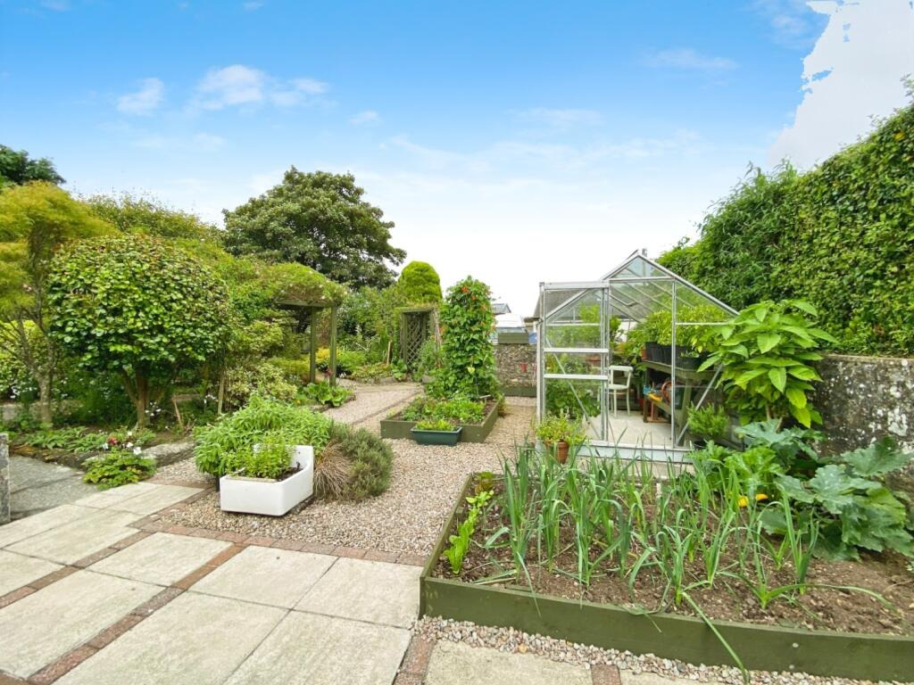 Characterful family home, Nancegollan, photo 26