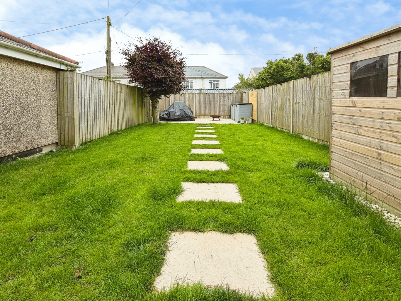 Helston, Three bed family home, photo 7