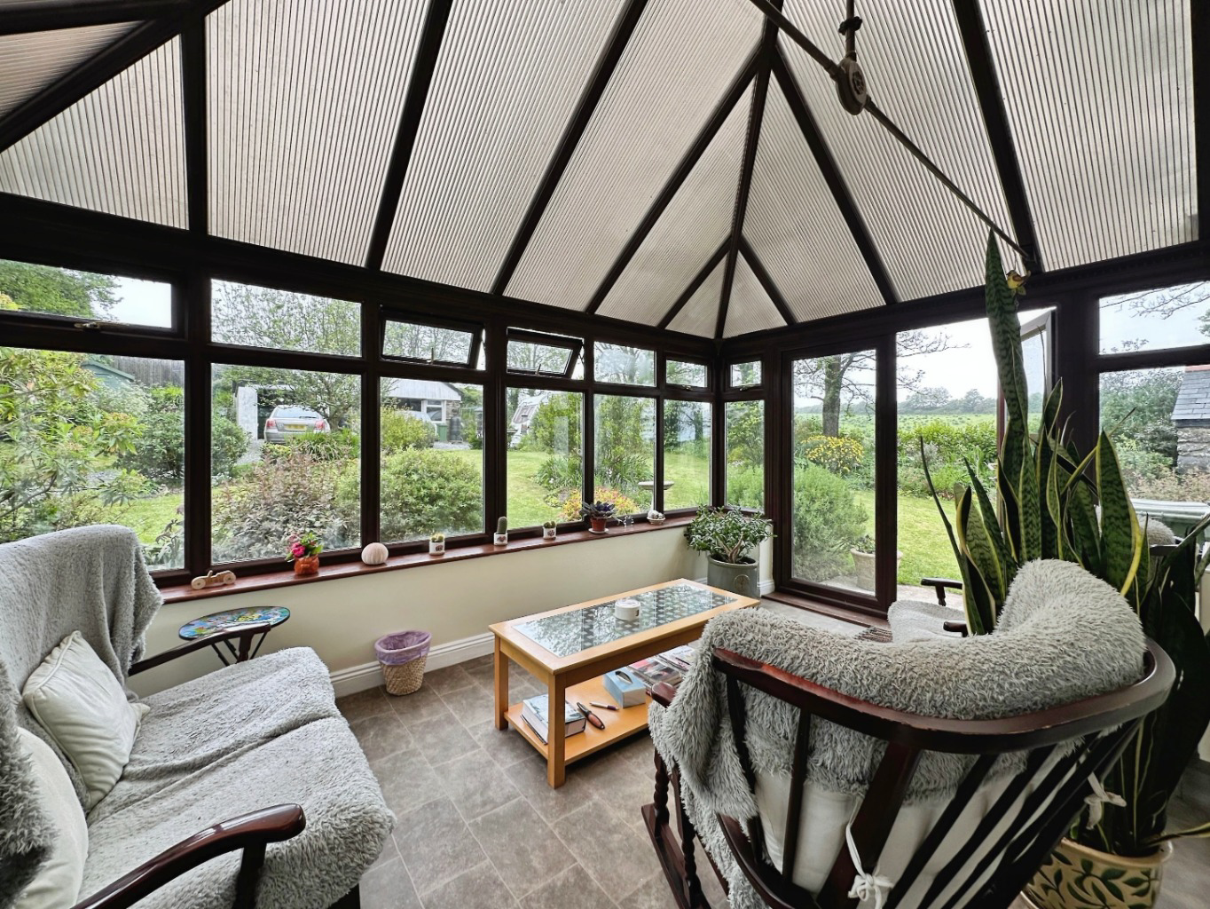 Near Manaccan, Well presented, spacious home, photo 8