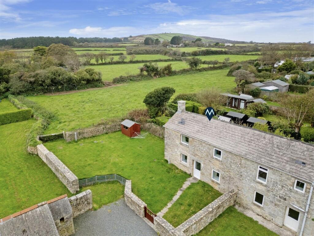 Breage, Home with large garden