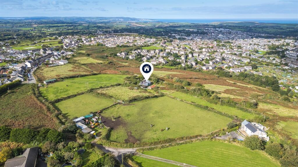 Beacon, Charming semi-detached cottage with land, photo 37