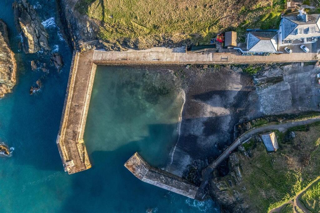Cottage with Sea Views, Mullion Cove, photo 20