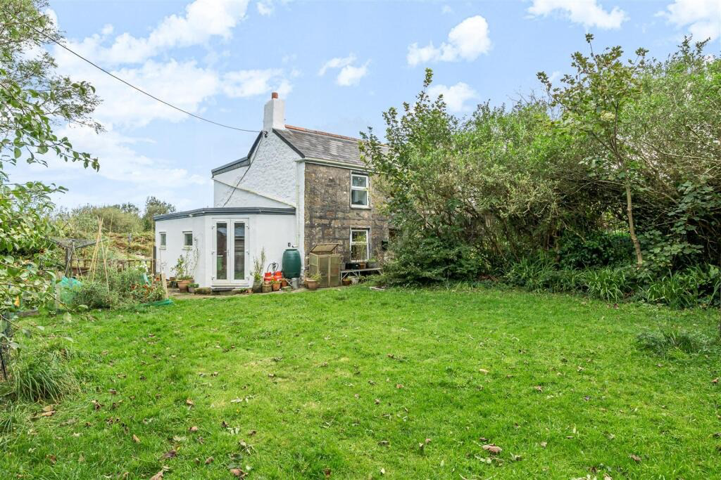 Beacon, Charming semi-detached cottage with land, photo 6