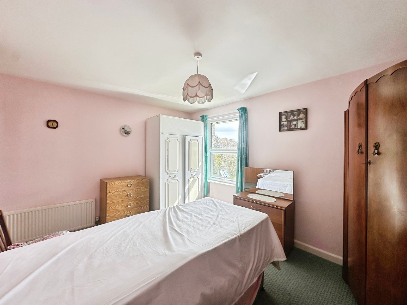 Mawgan, Local buyers home with large garden, photo 11