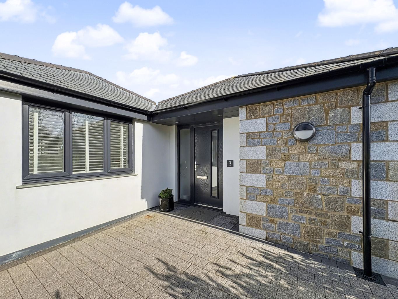 Leedstown, Beautiful Three Bedroom detached Bungalow in the Heart the village, photo 23