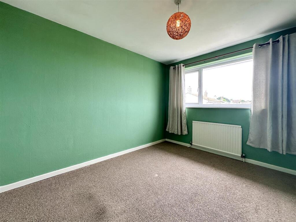 Porthleven, Three bed home with potential, photo 12