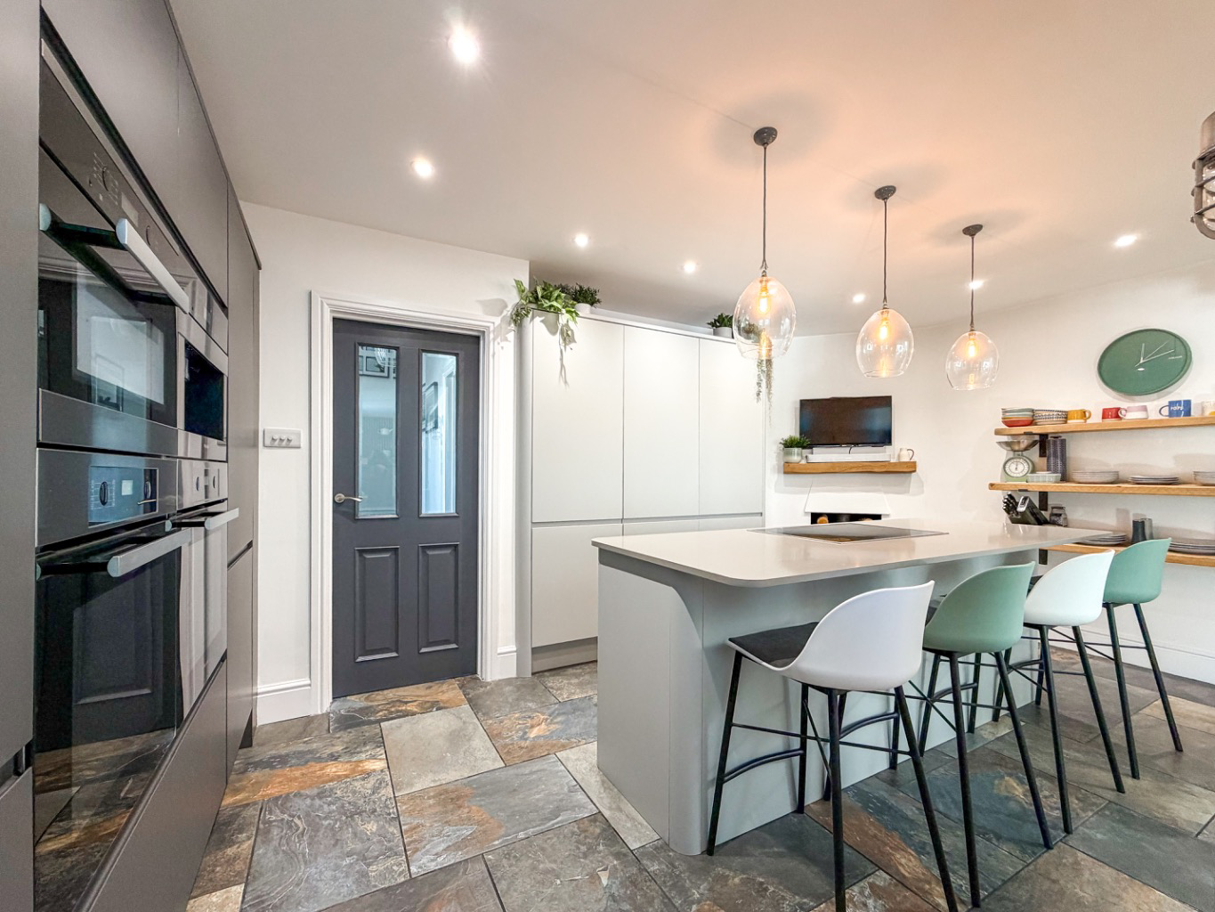St. Ives, Immaculately presented family home, photo 12