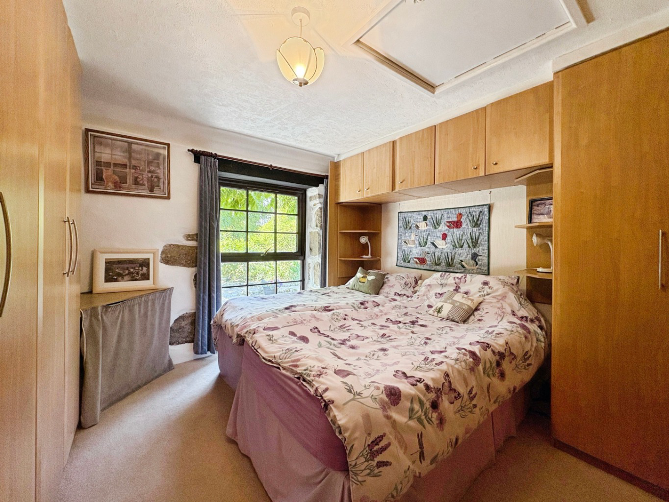 Near Goldsithney, Barn conversion in rural setting, photo 16