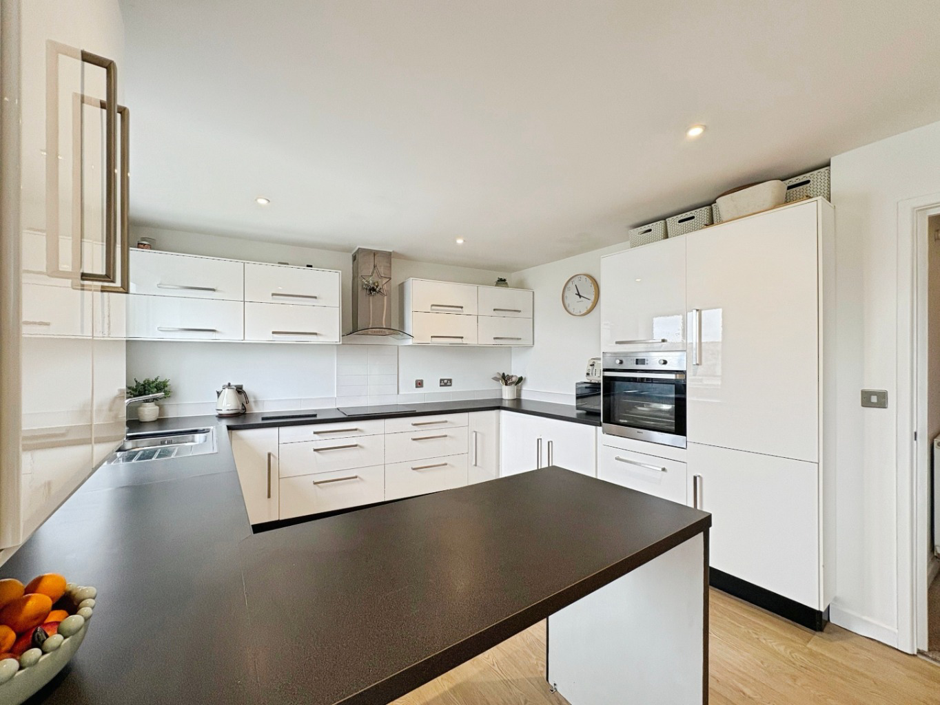 Redruth, Modern family home, photo 6