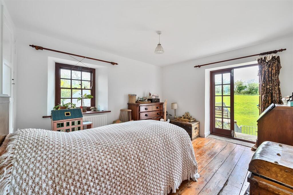Crowntown, Barn conversion set within generous grounds, photo 5